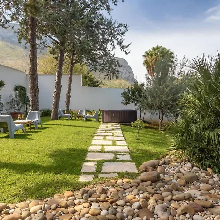 Quirat By Interhome