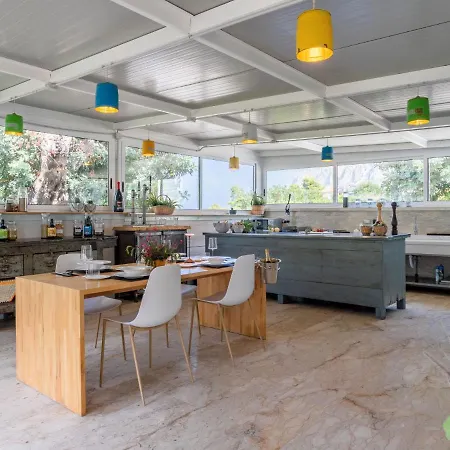 Quirat By Interhome Terrasini